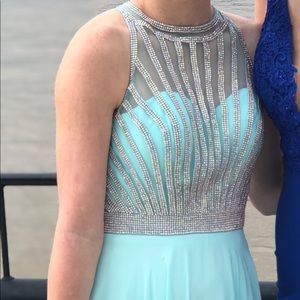 Clarisse dress size 0. Excellent condition